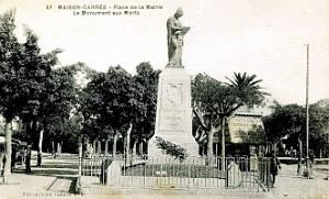 Maison-Carree - Place de la Mairie et Monument aux Morts